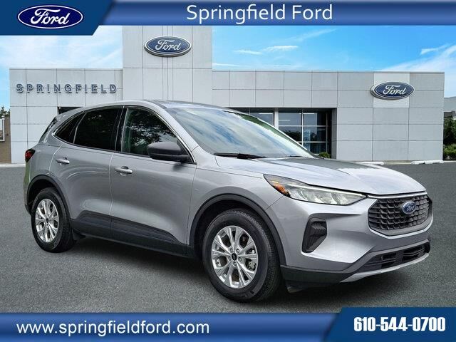 2023 Ford Escape Active — photo 1 of 13