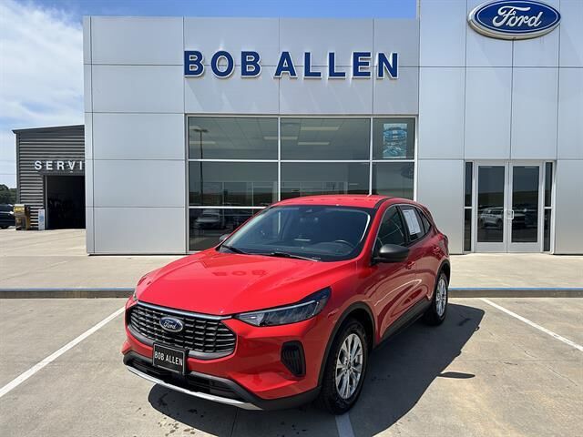 2024 Ford Escape Active — photo 1 of 13