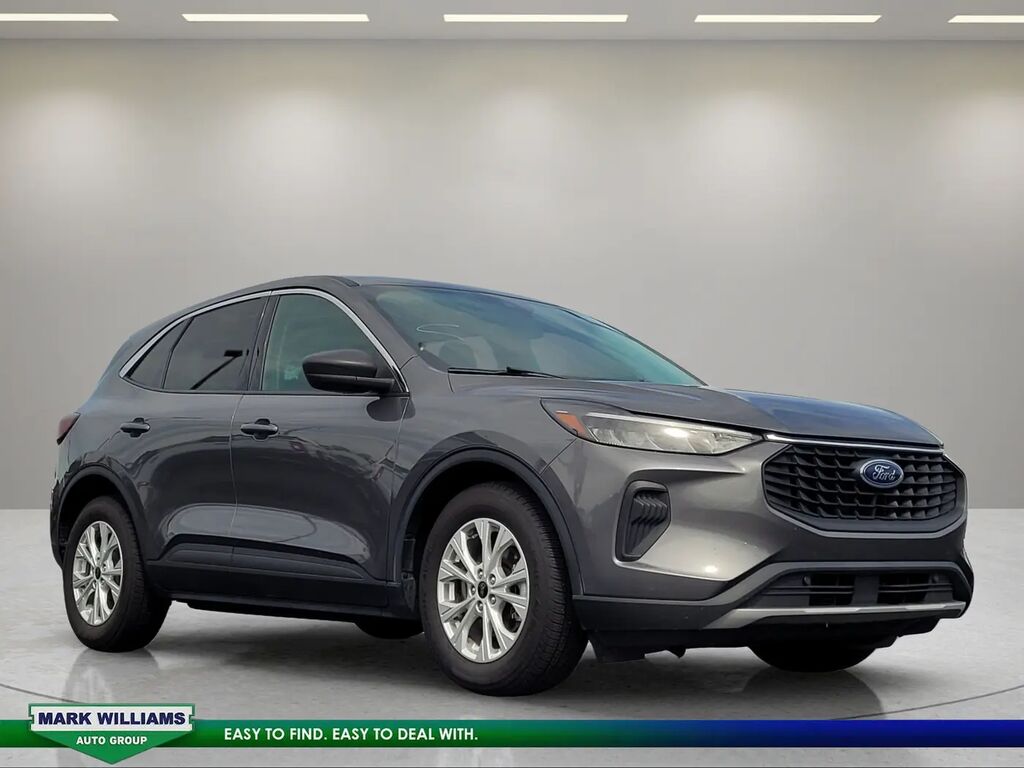 2023 Ford Escape Active — photo 1 of 11