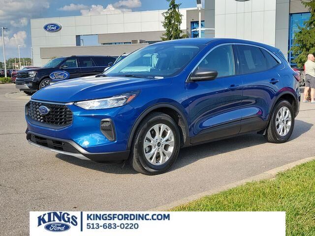 2023 Ford Escape Active — photo 1 of 13