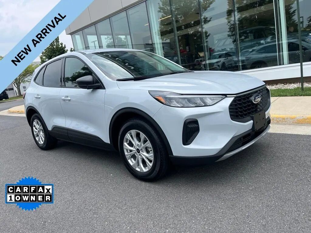 2025 Ford Escape Active — photo 1 of 35