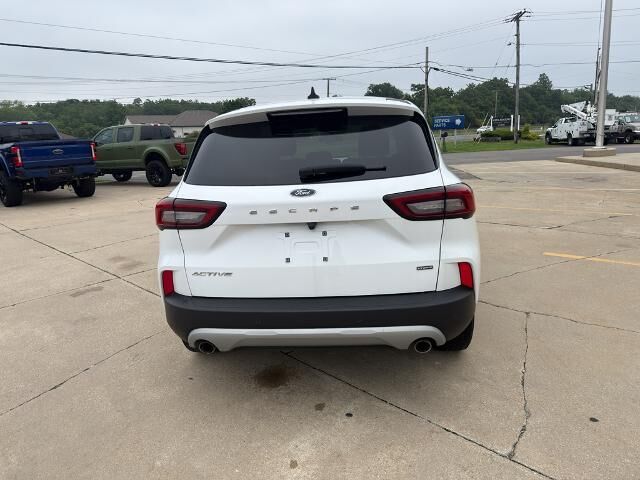 2023 Ford Escape Hybrid Active