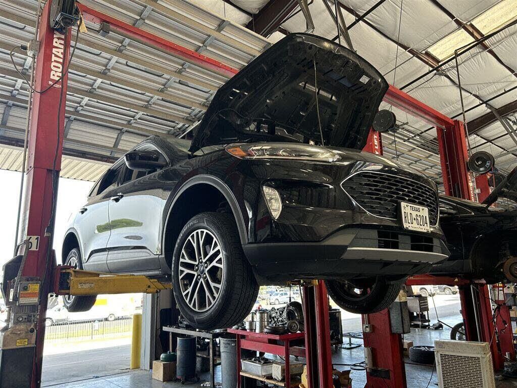 2022 Ford Escape SEL — photo 1 of 1