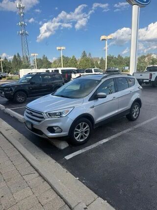 2018 Ford Escape SEL — photo 1 of 3