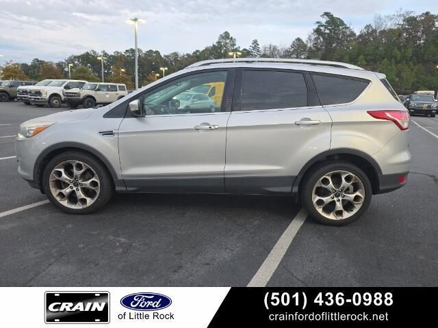 2016 Ford Escape Titanium — photo 1 of 13