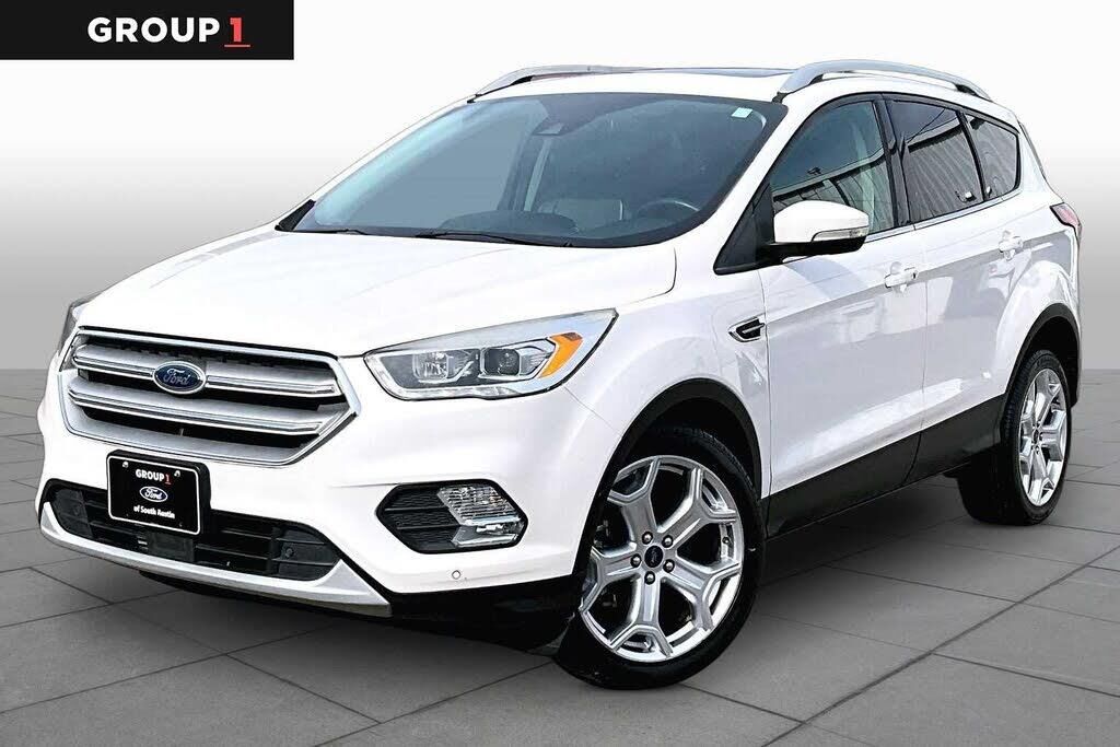 2019 Ford Escape Titanium — photo 1 of 1