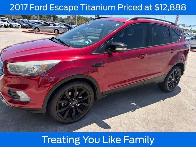 2017 Ford Escape Titanium — photo 1 of 10