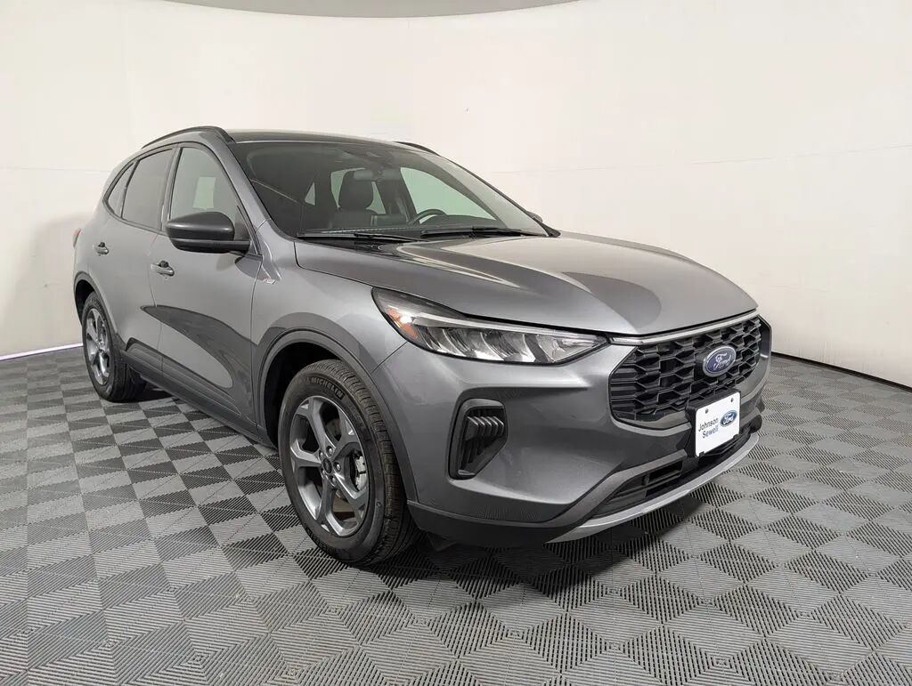 2025 Ford Escape ST-Line — photo 1 of 13