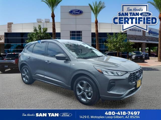 2024 Ford Escape ST-Line — photo 1 of 2