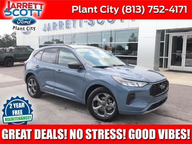 2024 Ford Escape ST-Line — photo 1 of 11