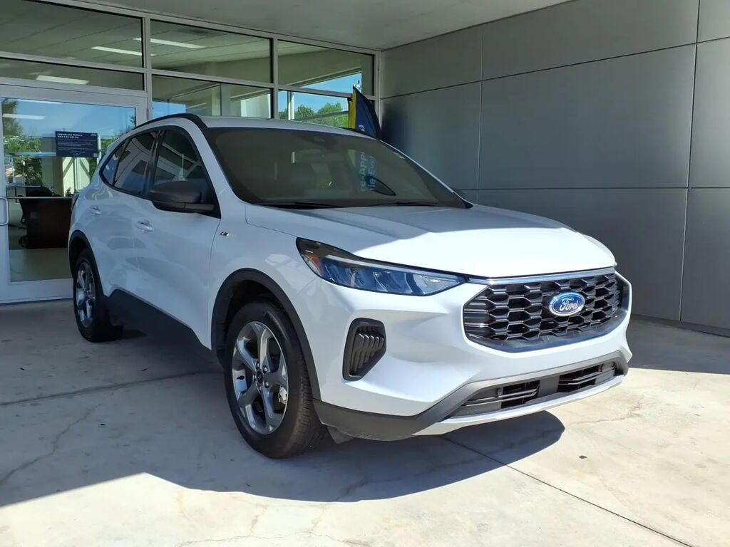 2025 Ford Escape ST-Line — photo 1 of 13