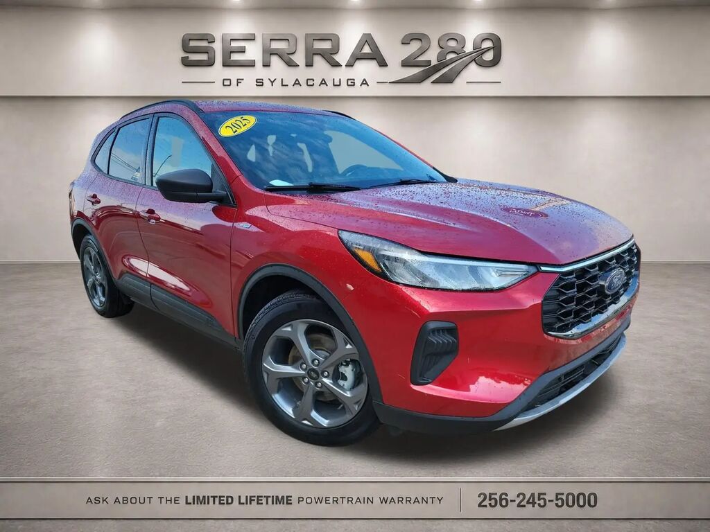 2025 Ford Escape ST-Line — photo 1 of 13