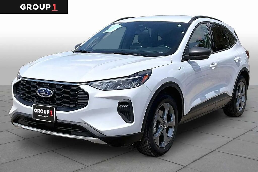 2025 Ford Escape ST-Line — photo 1 of 13