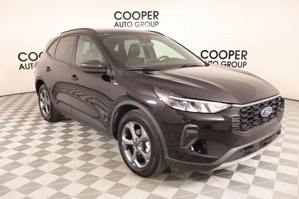 2025 Ford Escape ST-Line — photo 1 of 13
