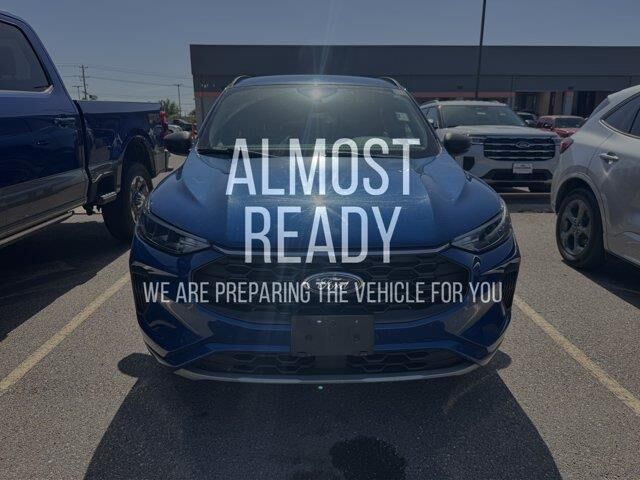 2023 Ford Escape ST-Line — photo 1 of 5