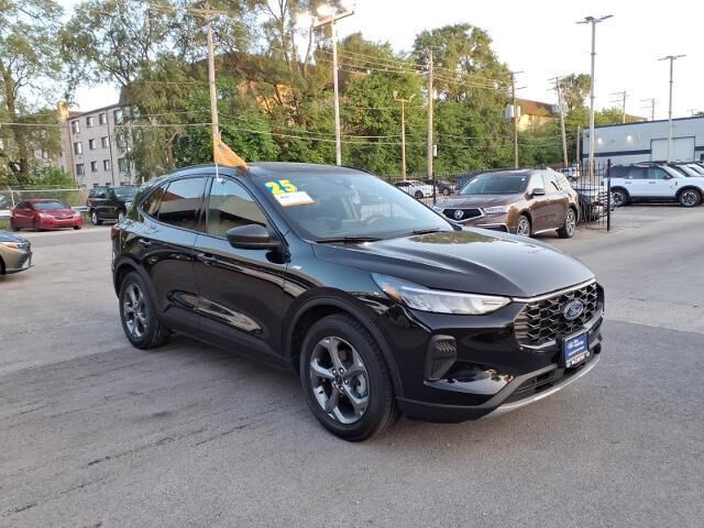 2025 Ford Escape ST-Line — photo 1 of 13