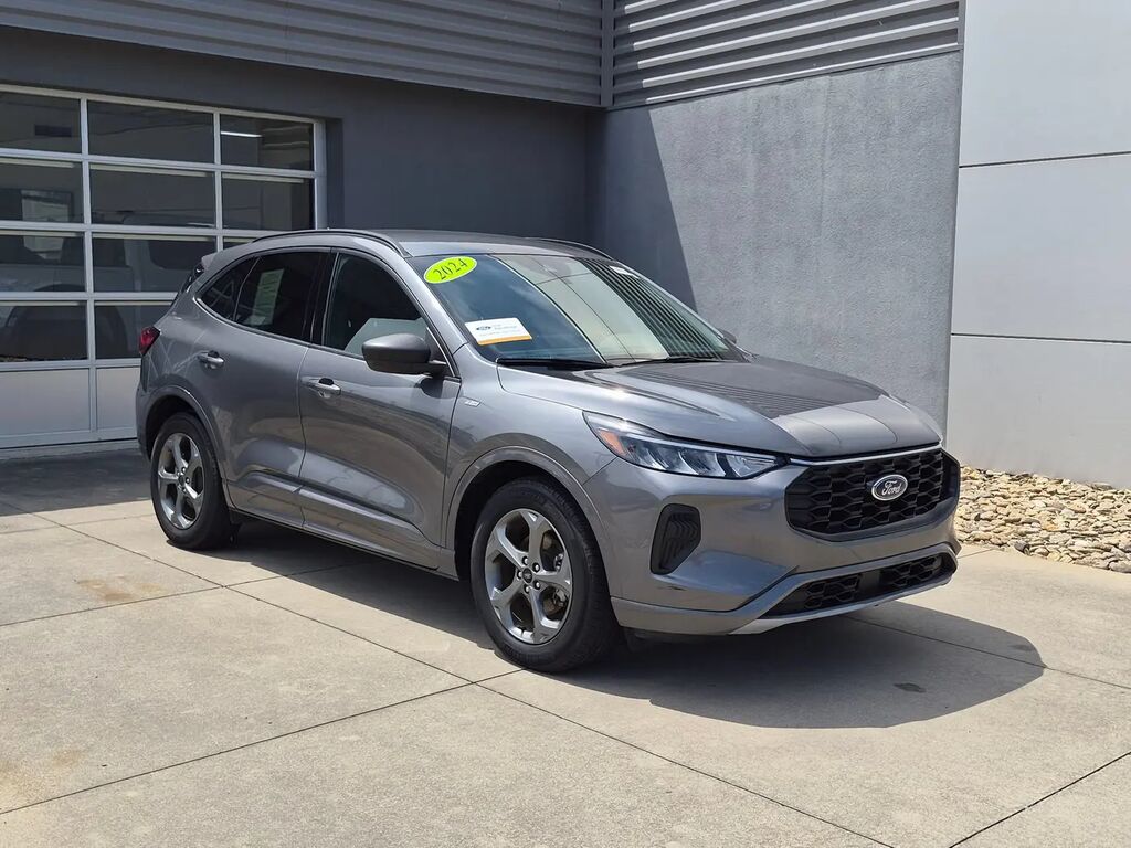 2024 Ford Escape ST-Line — photo 1 of 13