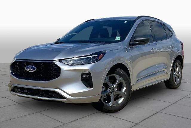 2023 Ford Escape ST-Line — photo 1 of 12