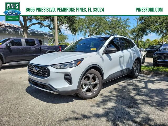 2025 Ford Escape ST-Line