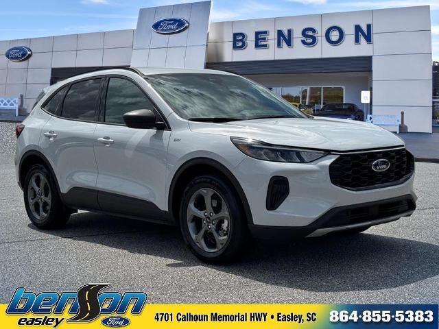 2025 Ford Escape ST-Line — photo 1 of 5
