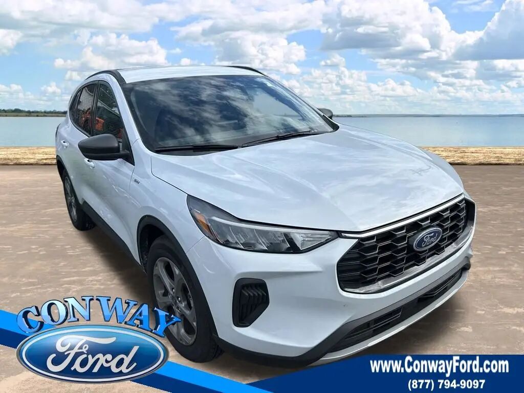 2025 Ford Escape ST-Line — photo 1 of 9