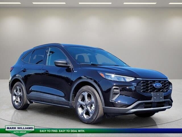 2025 Ford Escape ST-Line — photo 1 of 9