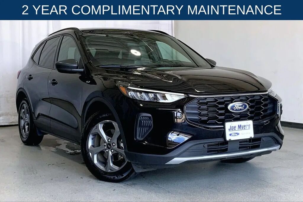 2025 Ford Escape ST-Line — photo 1 of 13