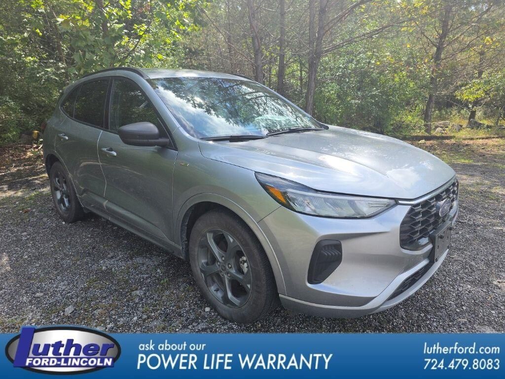 2024 Ford Escape ST-Line — photo 1 of 1