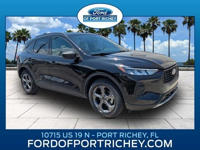 2025 Ford Escape ST-Line — photo 1 of 13