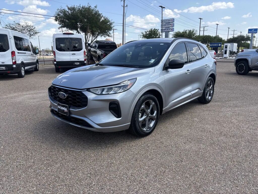 2023 Ford Escape ST-Line — photo 1 of 13