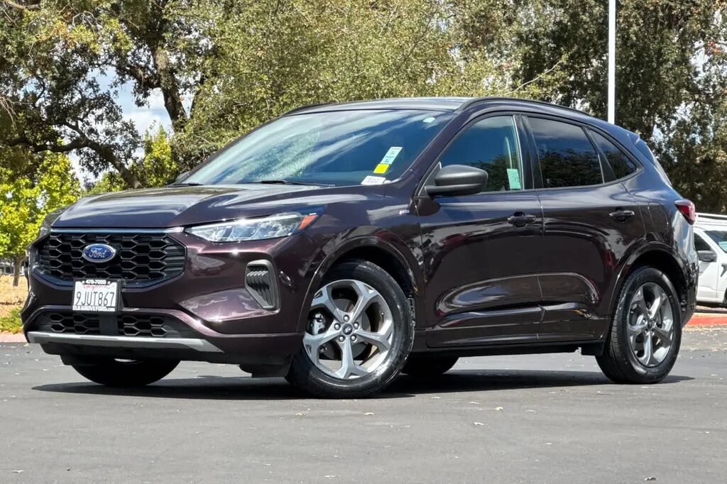 2023 Ford Escape ST-Line — photo 1 of 13