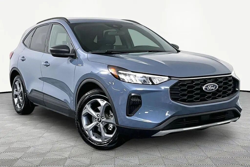 2025 Ford Escape ST-Line — photo 1 of 13