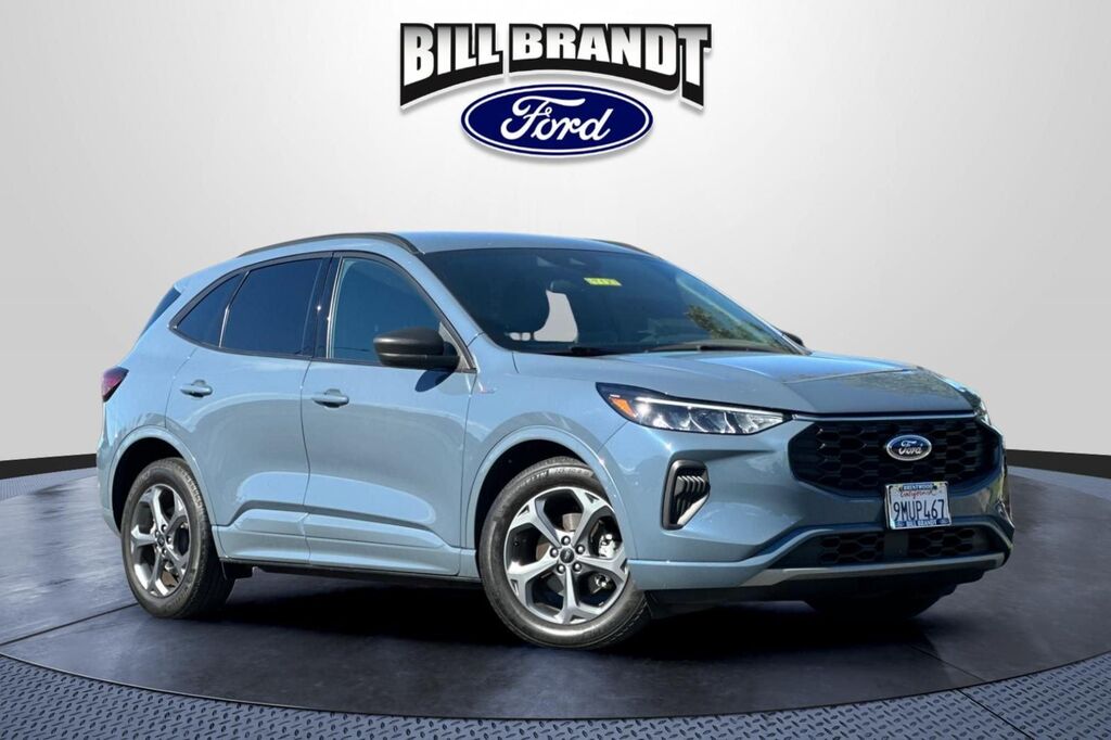 2024 Ford Escape Hybrid ST-Line — photo 1 of 13