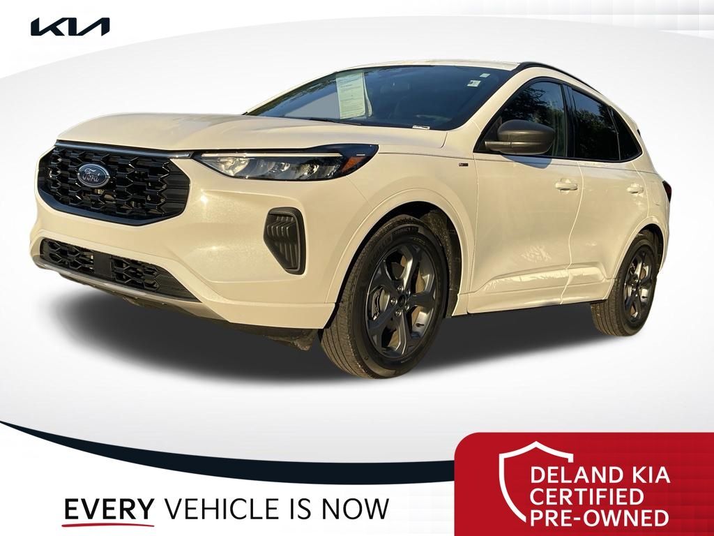 2024 Ford Escape ST-Line — photo 1 of 1