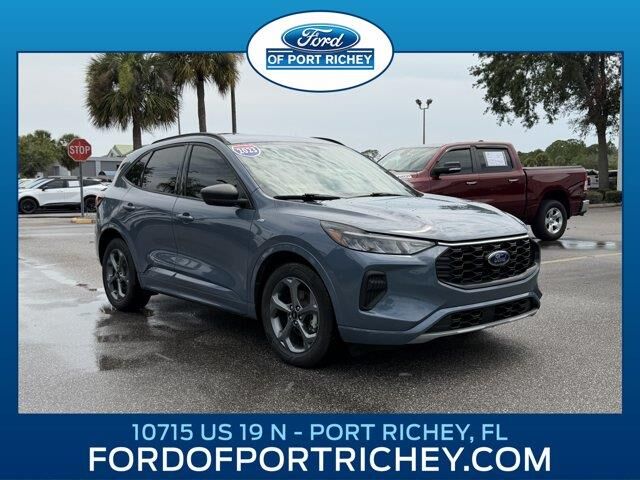 2023 Ford Escape Hybrid ST-Line
