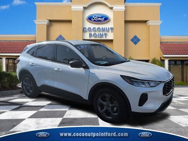 2025 Ford Escape Hybrid ST-Line