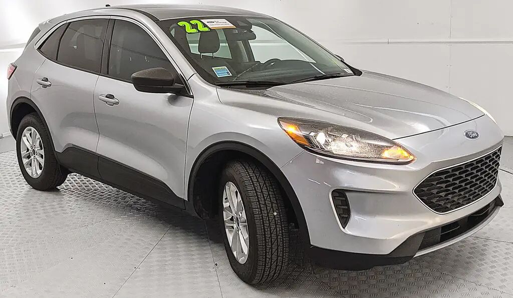 2022 Ford Escape Hybrid SE — photo 1 of 13
