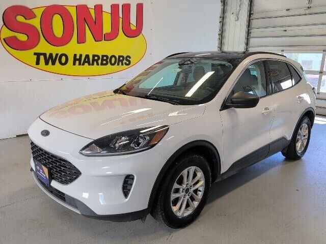 2022 Ford Escape Hybrid SE — photo 1 of 13