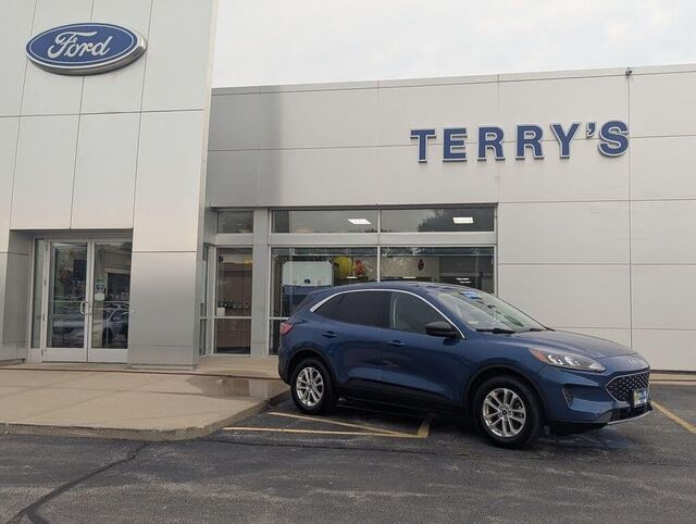 2022 Ford Escape Hybrid SE