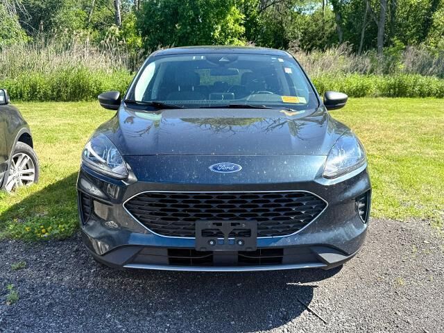 2022 Ford Escape Hybrid SE