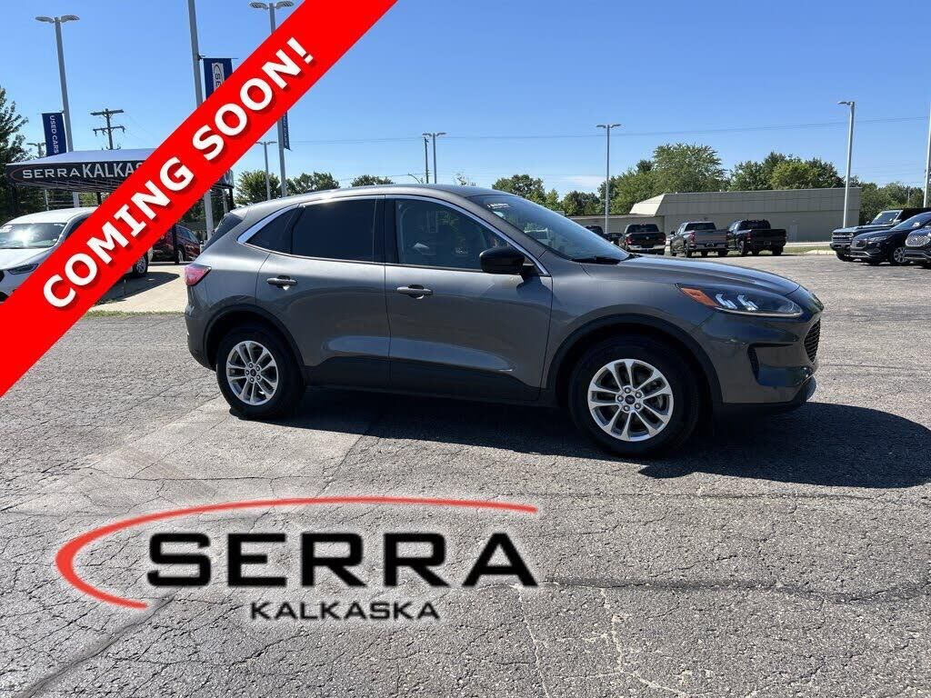 2022 Ford Escape Hybrid SE — photo 1 of 1