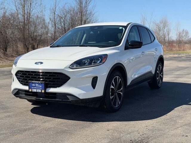 2022 Ford Escape Hybrid SE