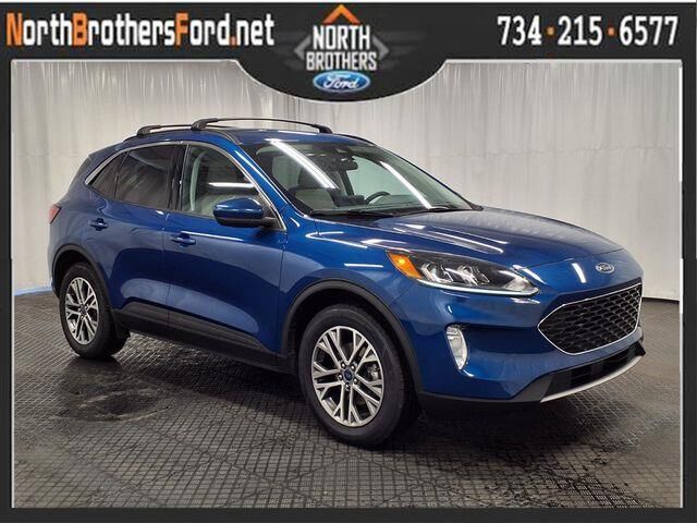 2022 Ford Escape Hybrid SEL — photo 1 of 4