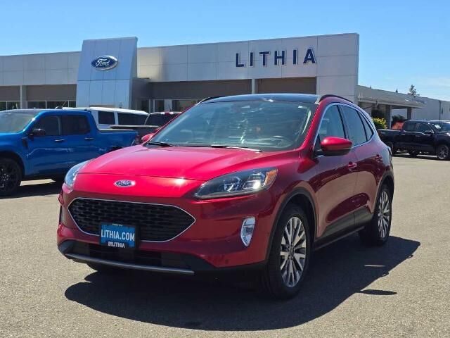 2020 Ford Escape Hybrid Titanium — photo 1 of 9