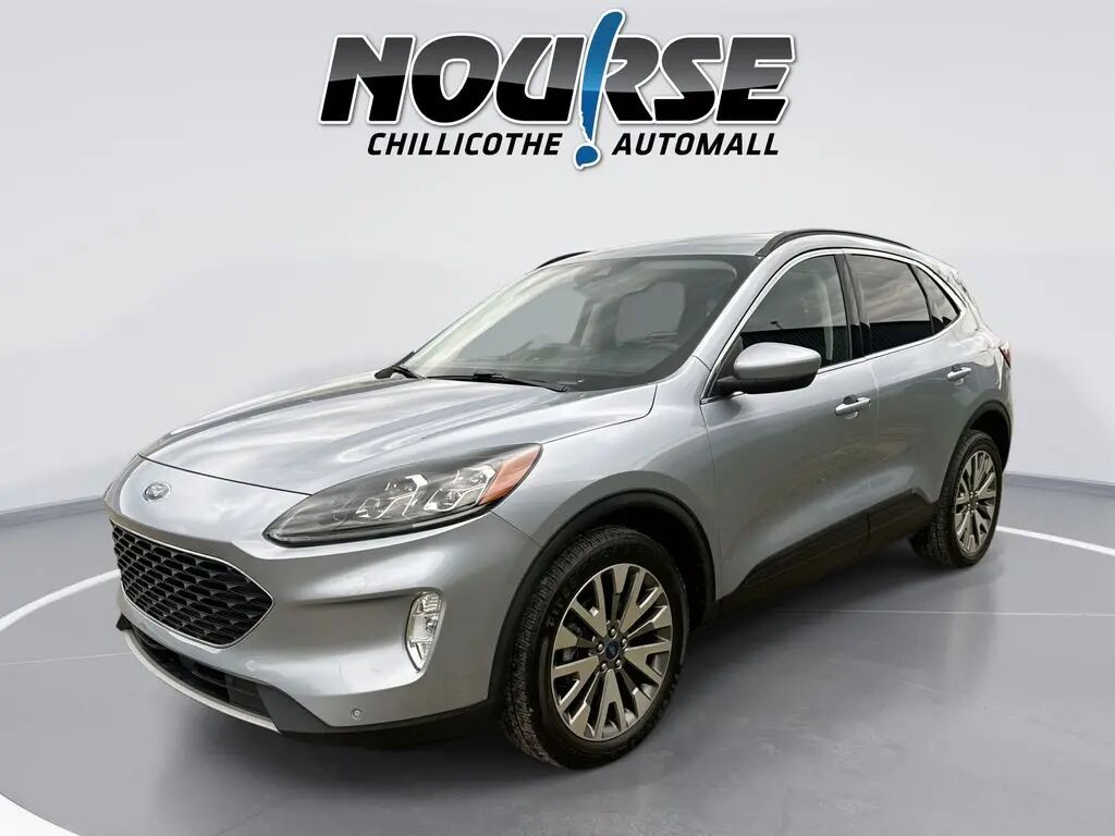 2022 Ford Escape Hybrid Titanium — photo 1 of 13