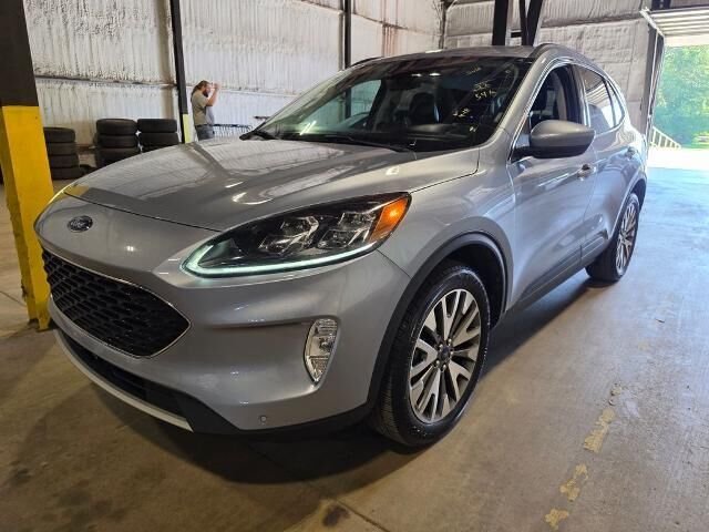 2022 Ford Escape Hybrid Titanium