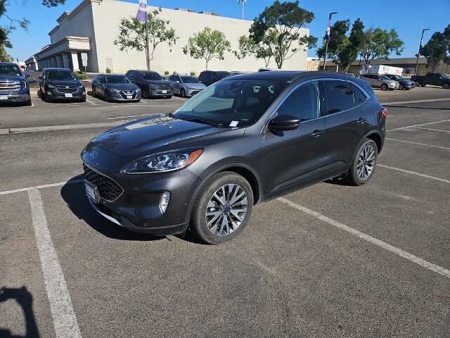 2020 Ford Escape Hybrid Titanium