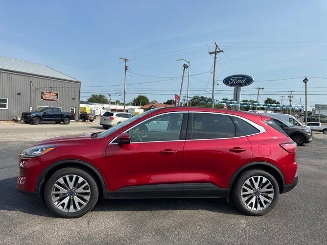 2020 Ford Escape Hybrid Titanium