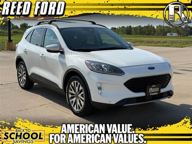 2020 Ford Escape Hybrid Titanium — photo 1 of 4