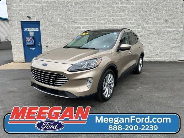 2021 Ford Escape Hybrid Titanium